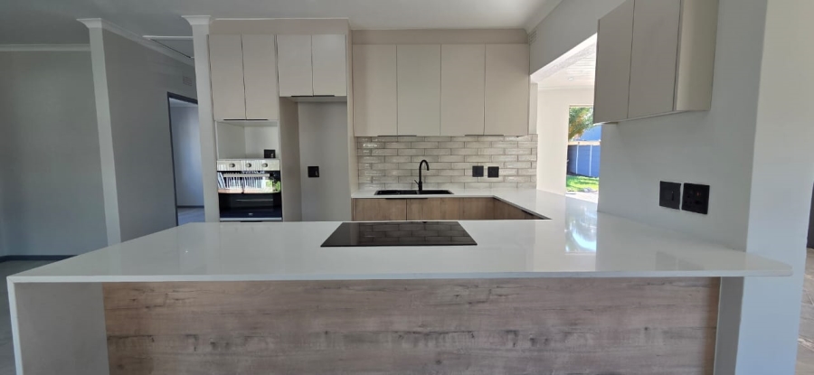 3 Bedroom Property for Sale in Morgenster Western Cape
